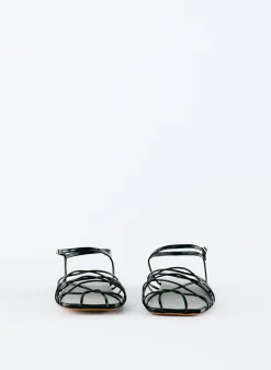 Flats|Sandals><noscript><img width=
