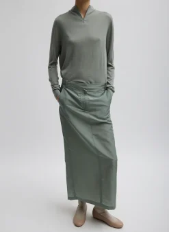 Knitwear & Sweatshirts><noscript><img width=