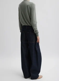 Knitwear & Sweatshirts><noscript><img width=