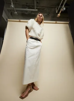 Skirts><noscript><img width=