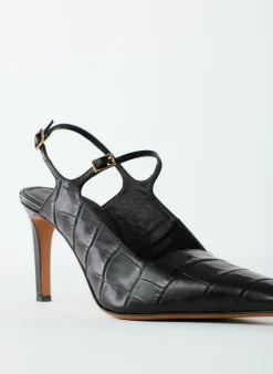 Heels><noscript><img width=