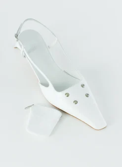 Heels><noscript><img width=