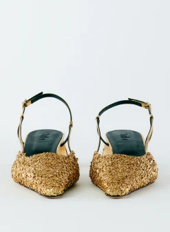 Heels><noscript><img width=