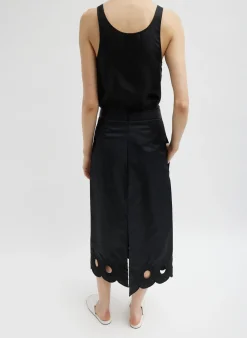 Skirts><noscript><img width=