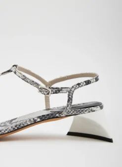 Heels|Sandals><noscript><img width=