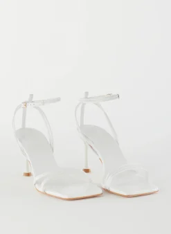 Heels|Sandals><noscript><img width=