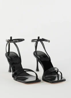 Heels|Sandals><noscript><img width=