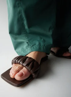 Flats|Sandals>Tibi Jordan Nappa Sandal Brown