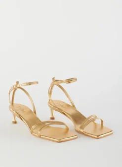 Heels|Sandals><noscript><img width=