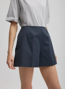Suits|Pants & Shorts><noscript><img width=