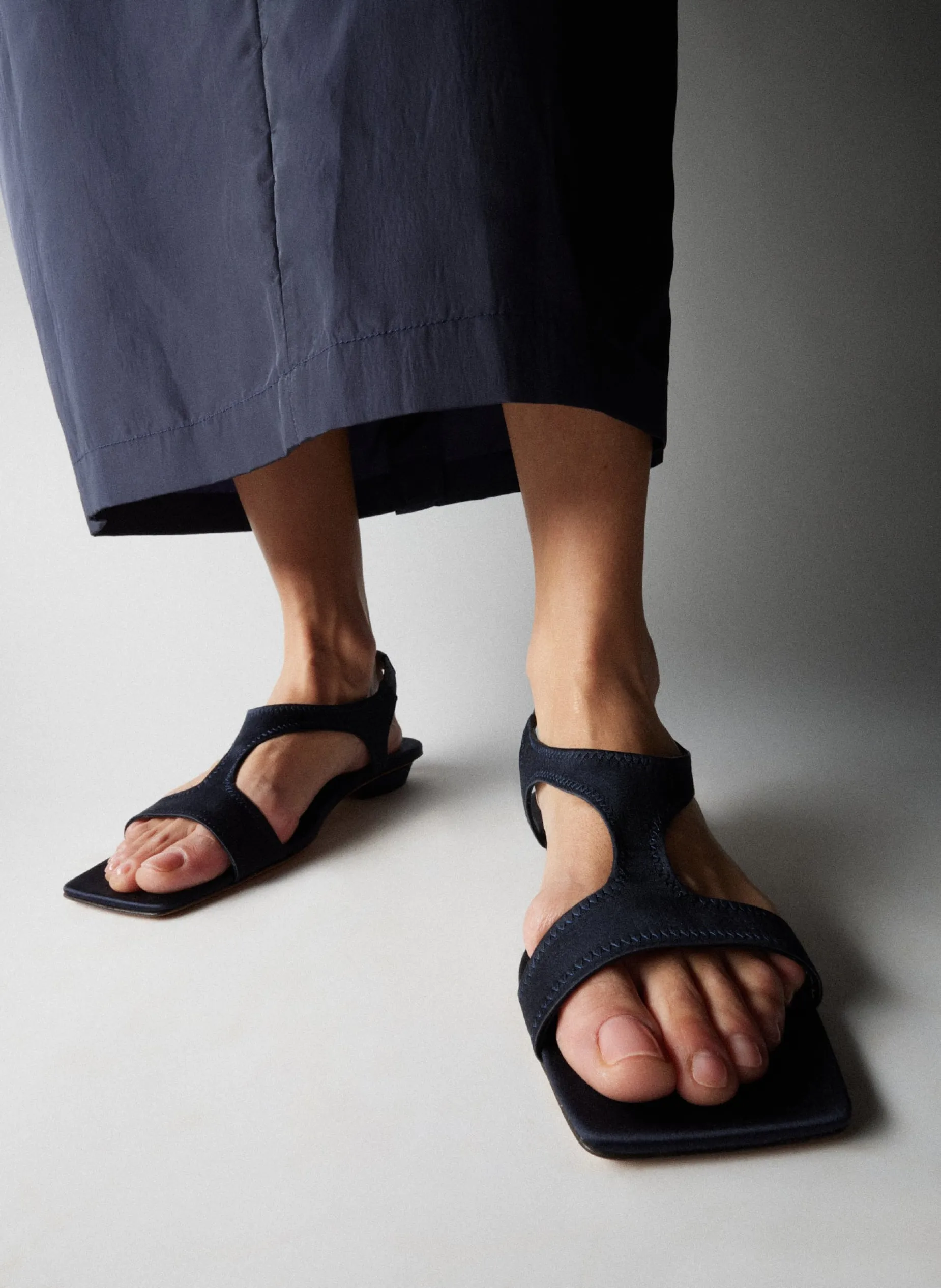 Flats|Sandals>Tibi Rubin Satin Sandal Navy