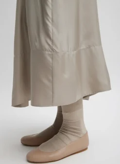 Skirts><noscript><img width=