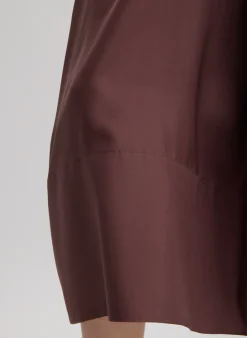 Skirts><noscript><img width=