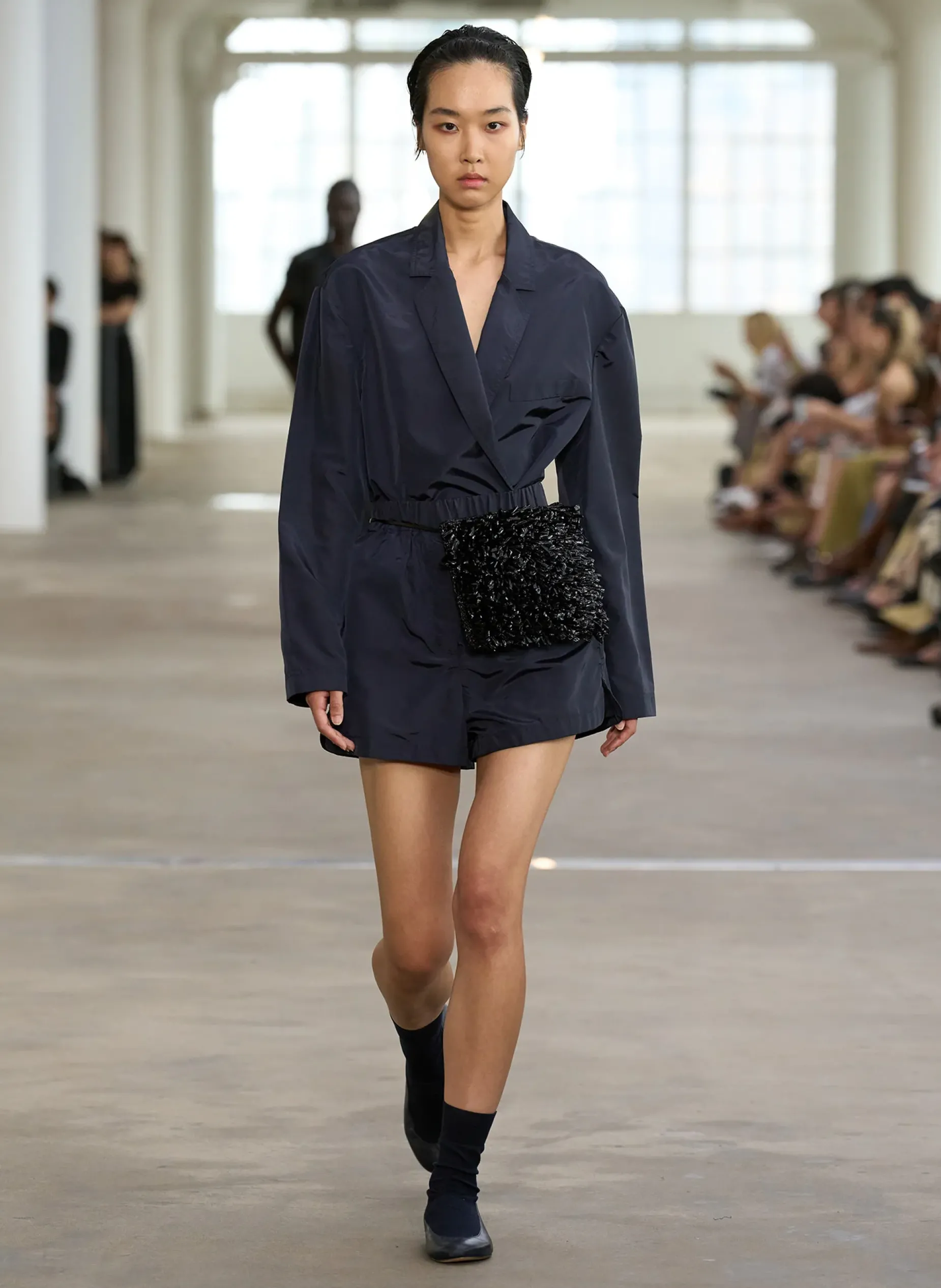 Suits|Pants & Shorts>Tibi Silk Nylon Pull On Shorts Navy
