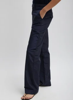 Suits|Pants & Shorts><noscript><img width=
