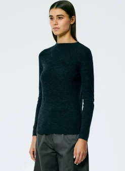 Knitwear & Sweatshirts><noscript><img width=