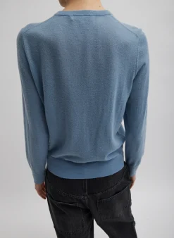Knitwear & Sweatshirts><noscript><img width=