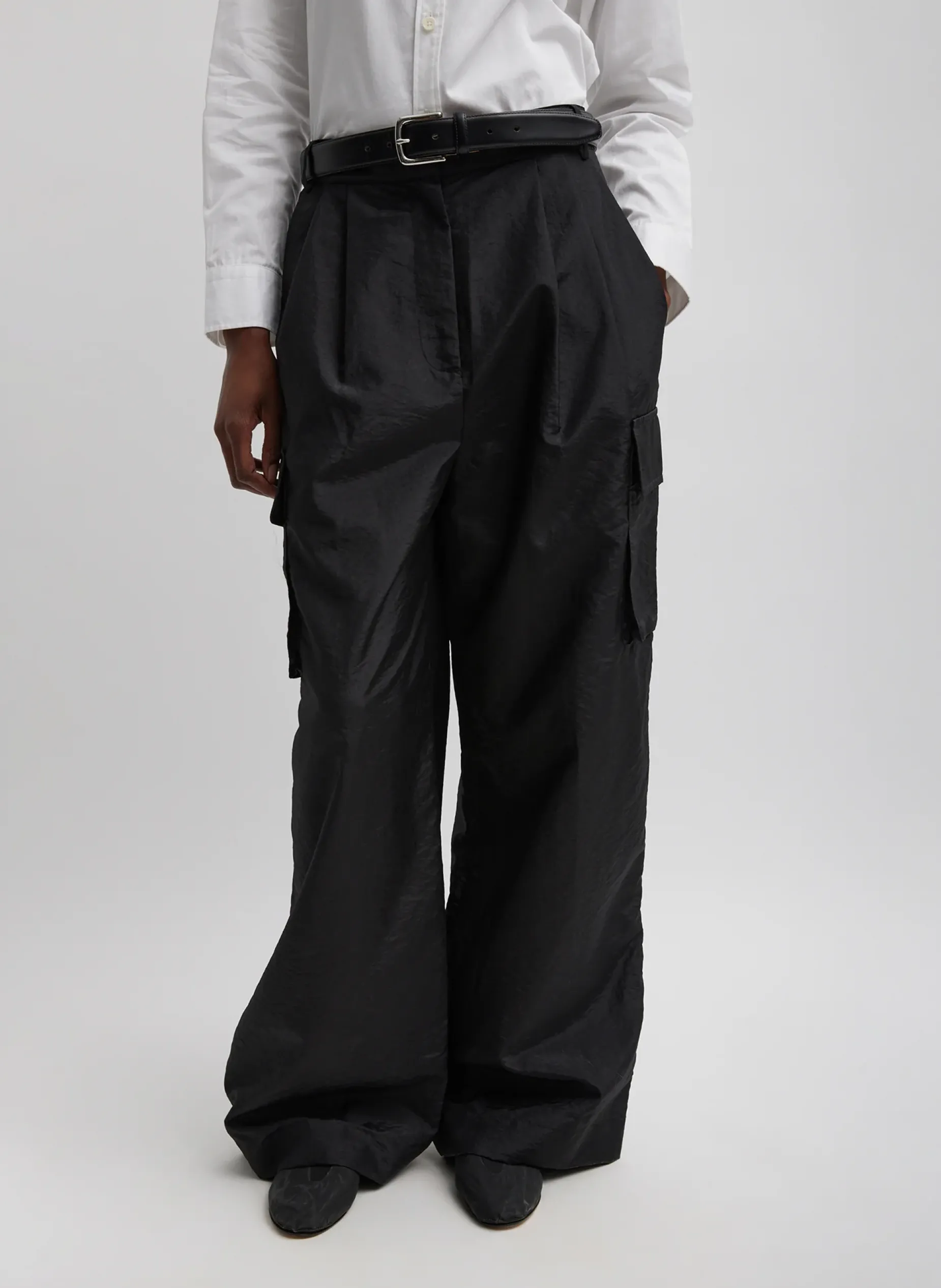 Pants & Shorts|Fundamentals - WOFs>Tibi Stella Crispy Nylon Pleated Cargo Pant Black