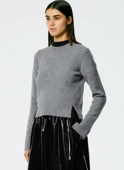 Knitwear & Sweatshirts><noscript><img width=