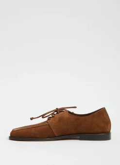 Curated Closets|Flats><noscript><img width=