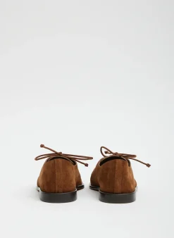 Curated Closets|Flats><noscript><img width=