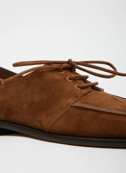 Curated Closets|Flats><noscript><img width=