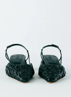 Heels><noscript><img width=