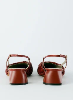 Heels><noscript><img width=