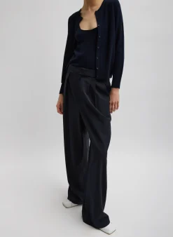 Suits|Pants & Shorts><noscript><img width=