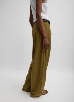 Suits|Pants & Shorts><noscript><img width=