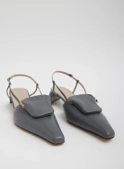 Heels><noscript><img width=