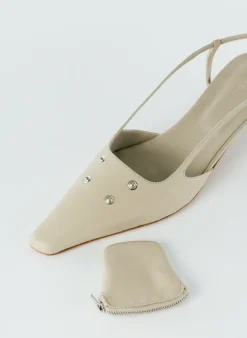Heels><noscript><img width=