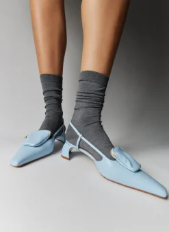 Heels><noscript><img width=