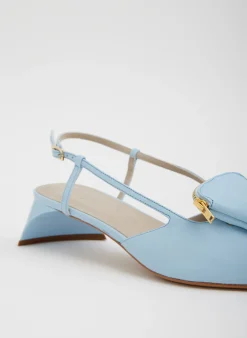 Heels><noscript><img width=