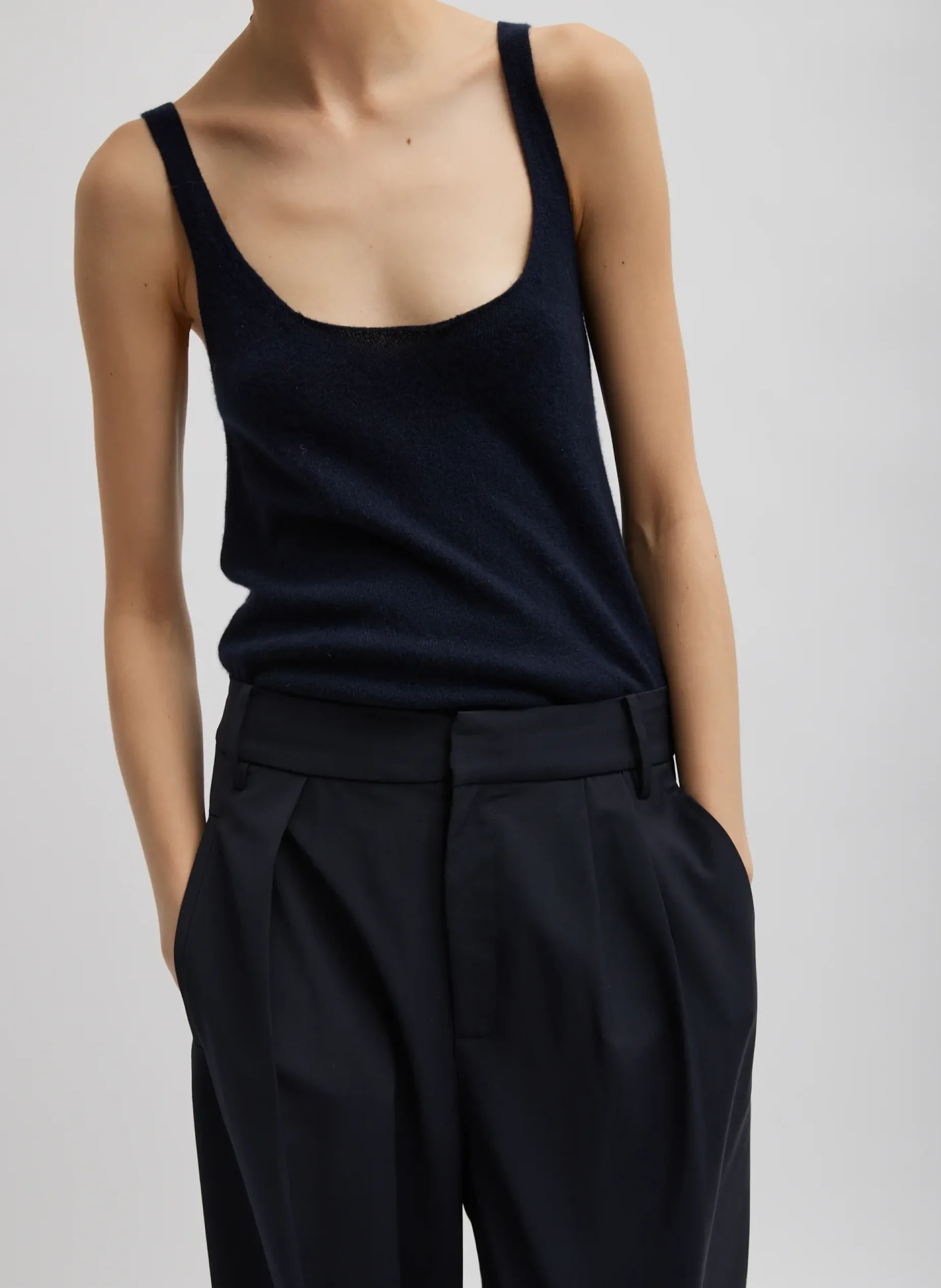 Knitwear & Sweatshirts|Fundamentals - WOFs>Tibi Washable Cashmere Tank Sweater Navy
